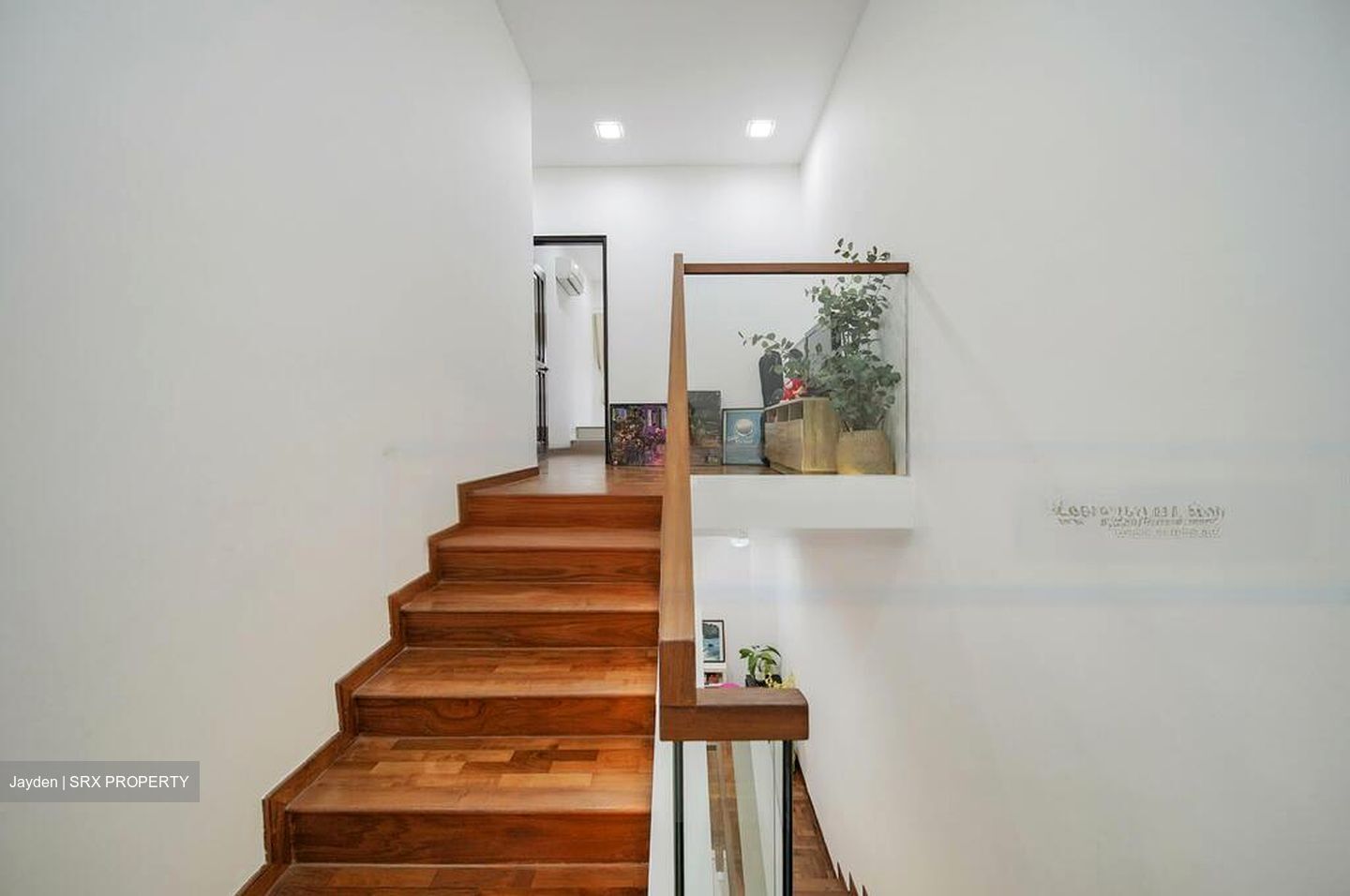 Loyang Villas (D17), Terrace #460593511